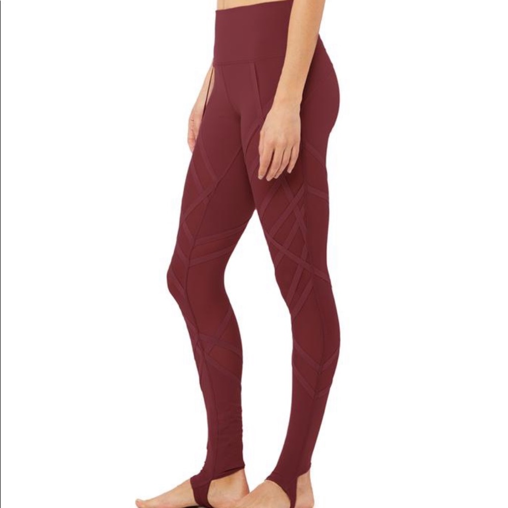Alo Wrapped Legging - Picture 2 of 7